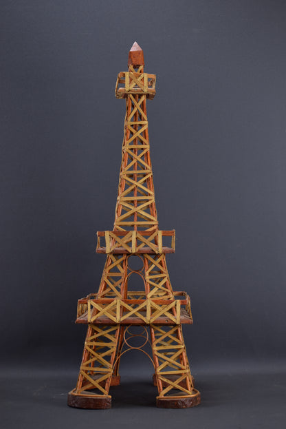 Tour Eiffel en bois