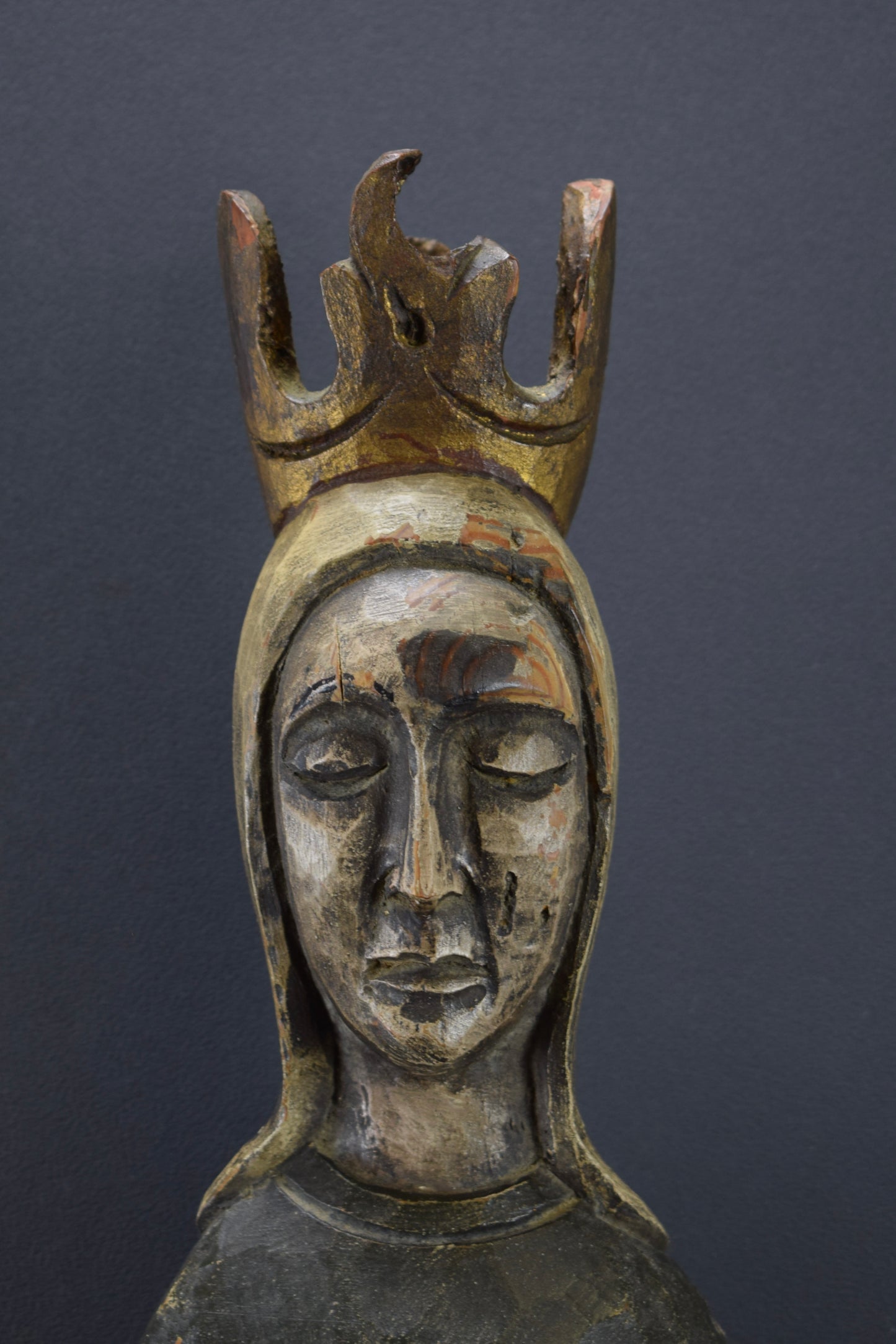 Grande statue de la Vierge à l'Enfant