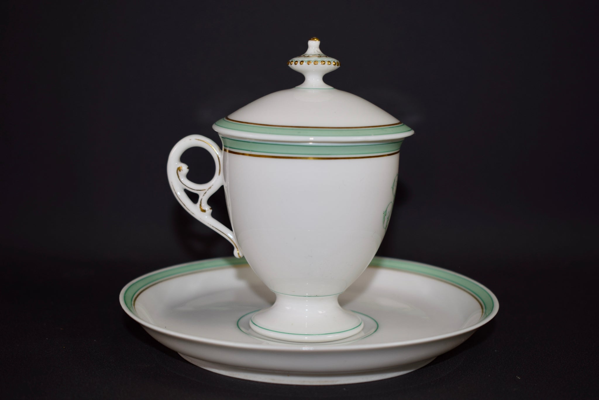 French Porcelain cream pot / cup and saucer of Paris 19th - Saint Honoré Paris N1