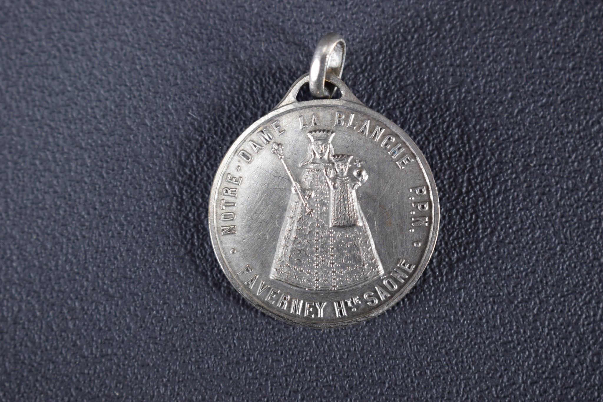 Faverney Miracle medal