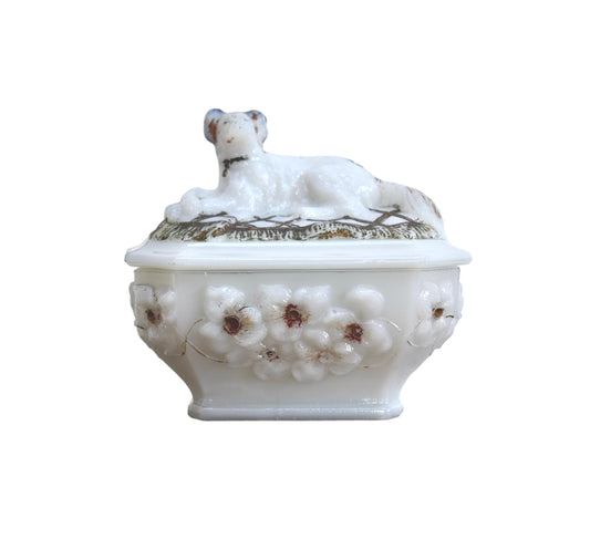 Vallerysthal Opaline Hunting Dog Jewelry Box Milk Glass Candy Box