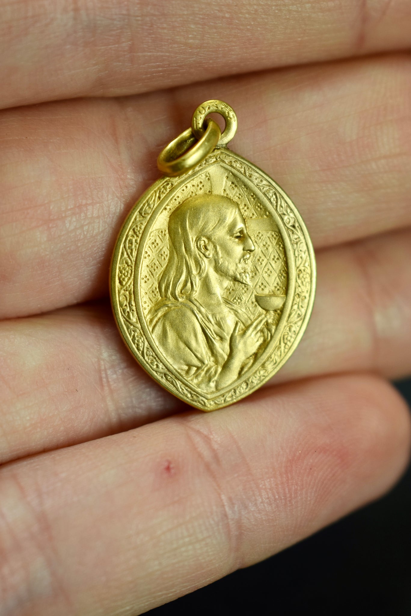 Jesus Gold Medal Murat