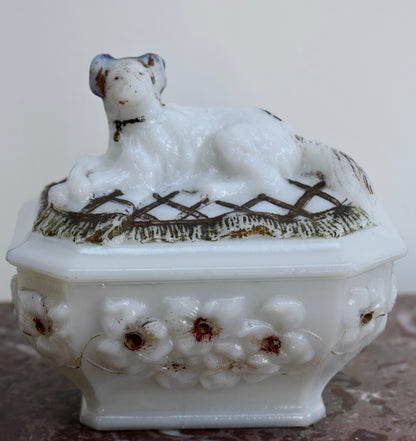 Boîte pour chien en verre de lait par Vallerysthal