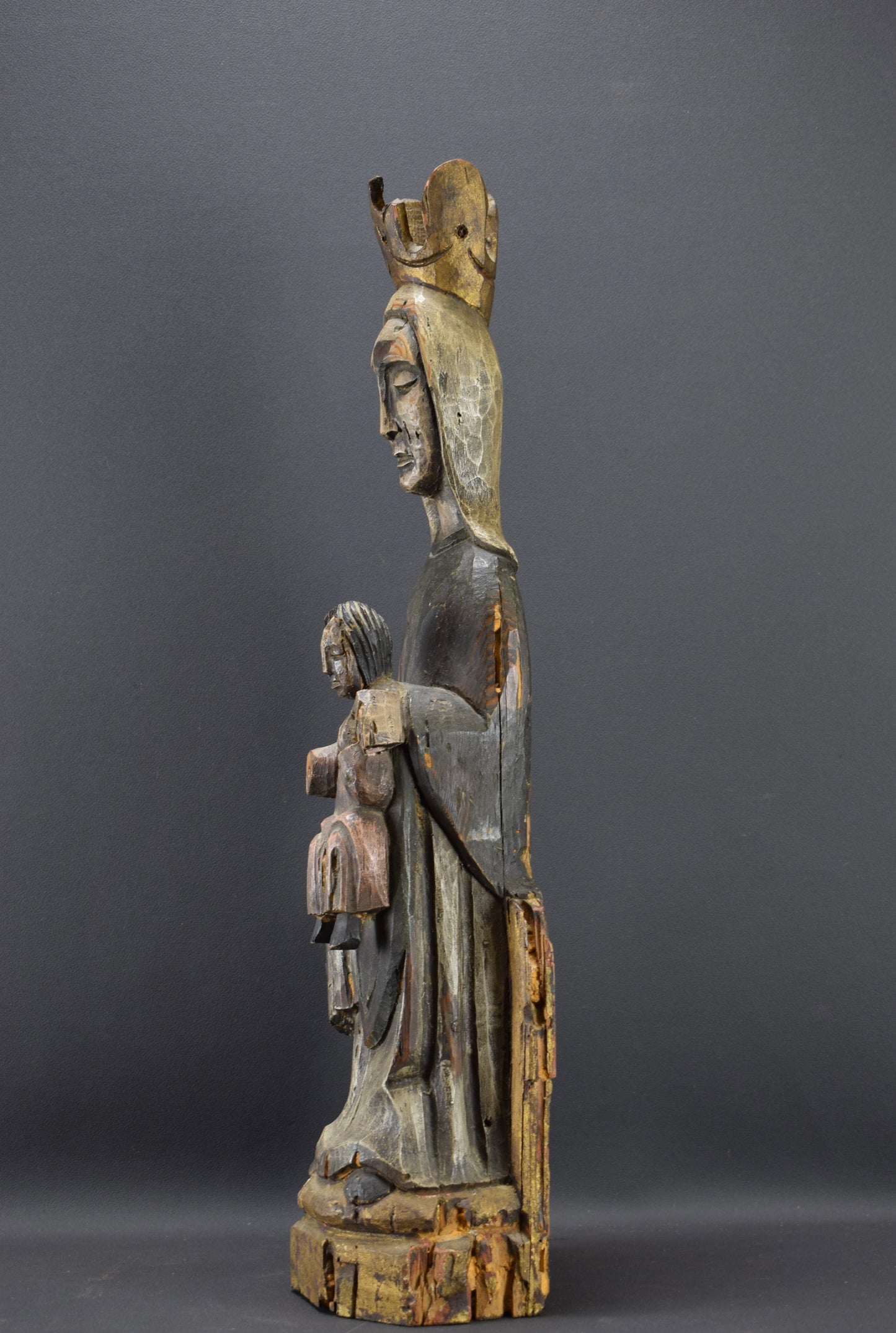Grande statue de la Vierge à l'Enfant