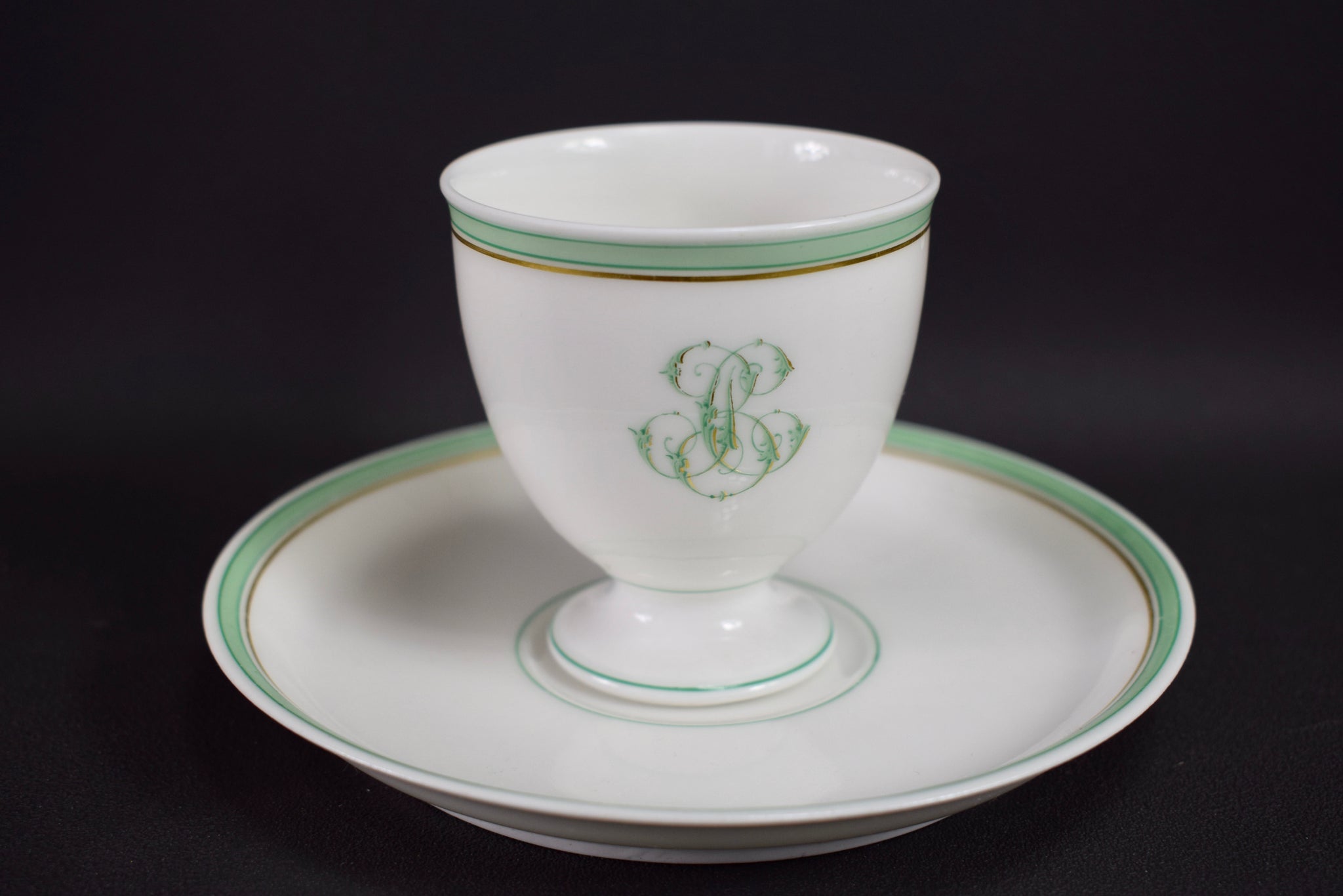 French Porcelain Cup and Saucer of Paris 19th - Saint Honoré Paris N°1