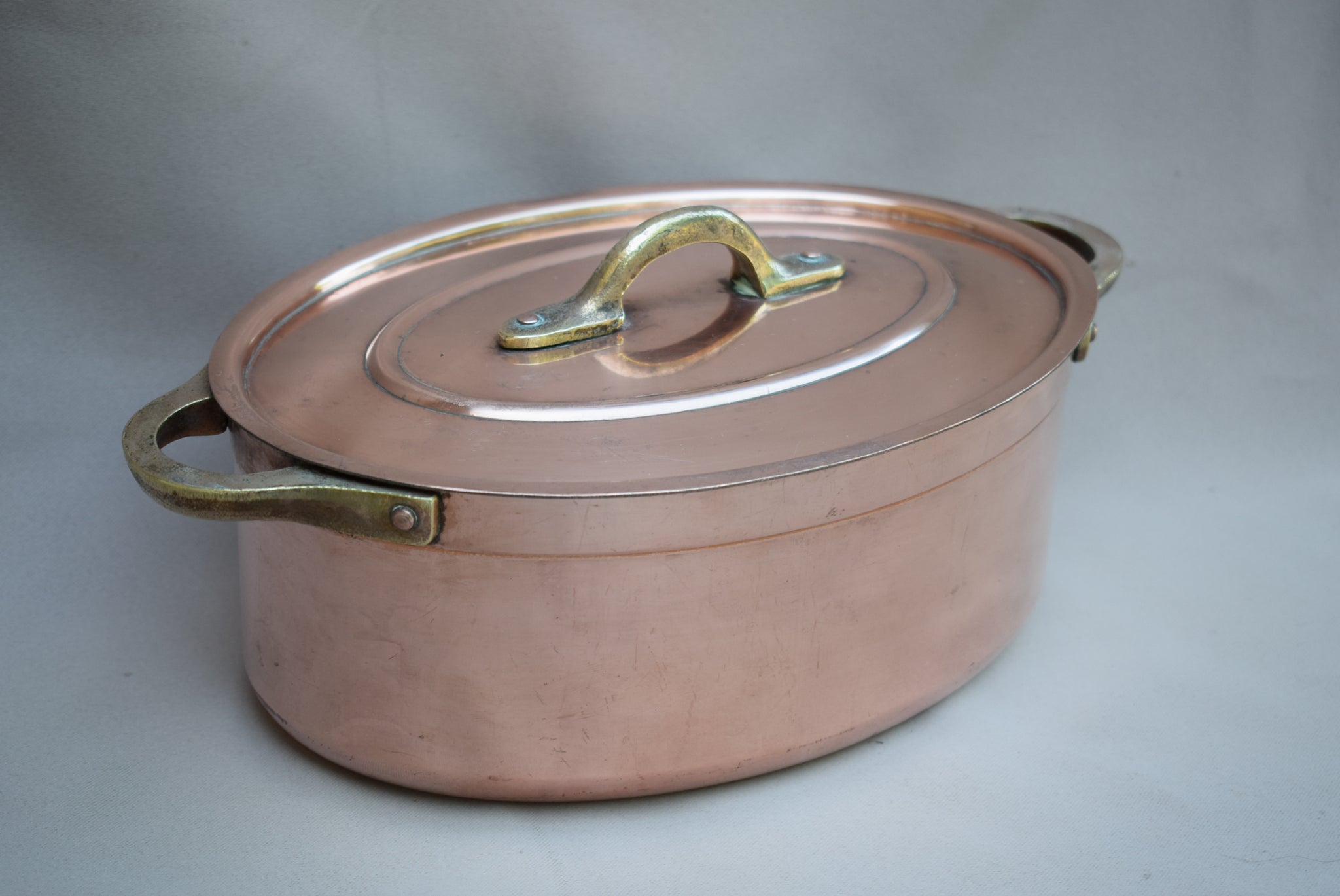 French Vintage 2mm Copper Oval Lidded Pot Cocotte - Charmantiques
