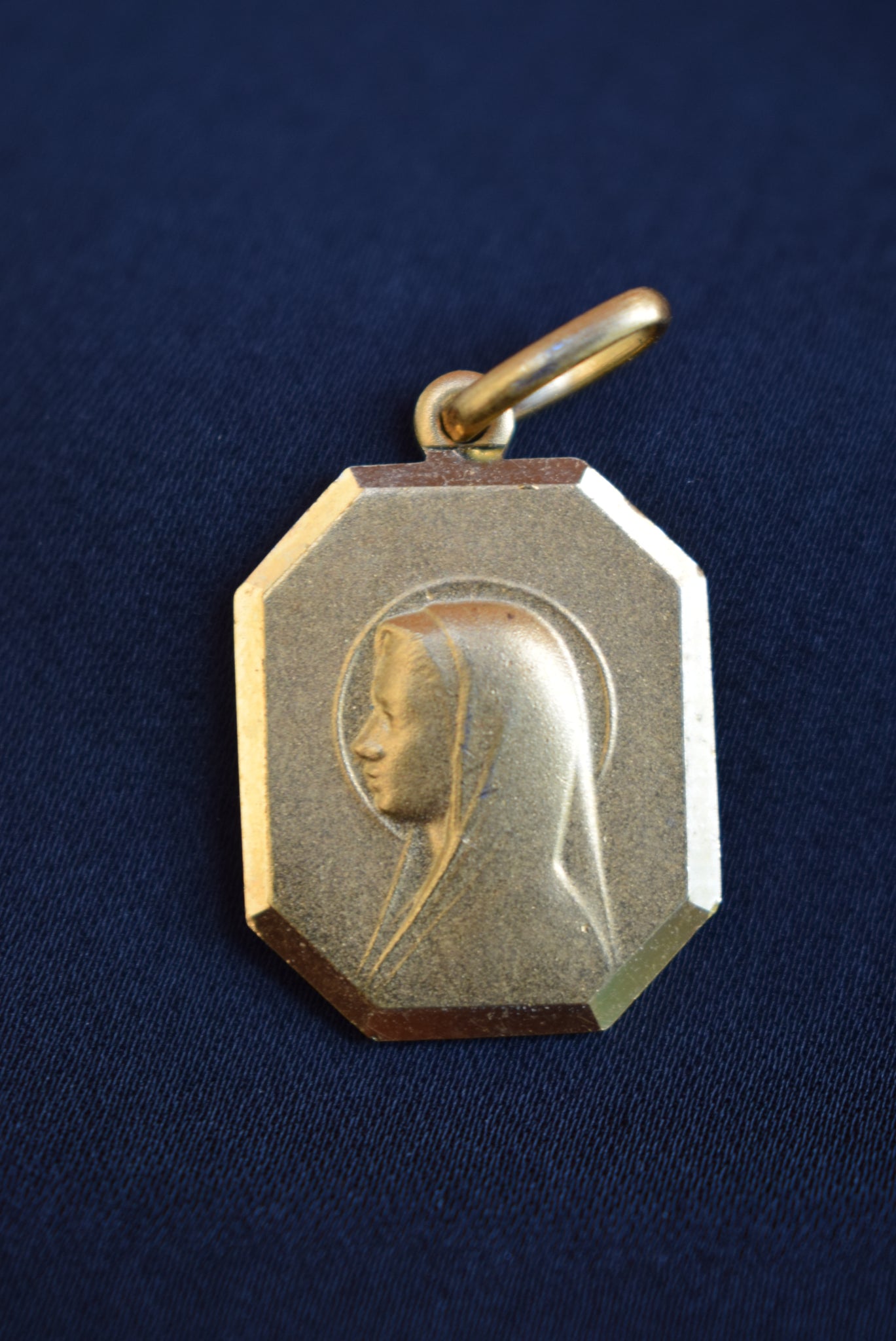 Mary Medal - Charmantiques