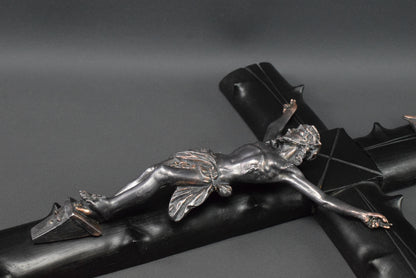 Black Wall Crucifix - Charmantiques