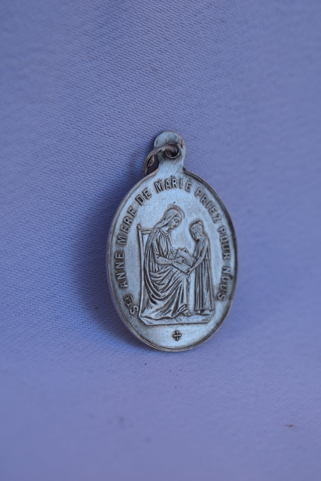 Saint Ann Medal - Charmantiques