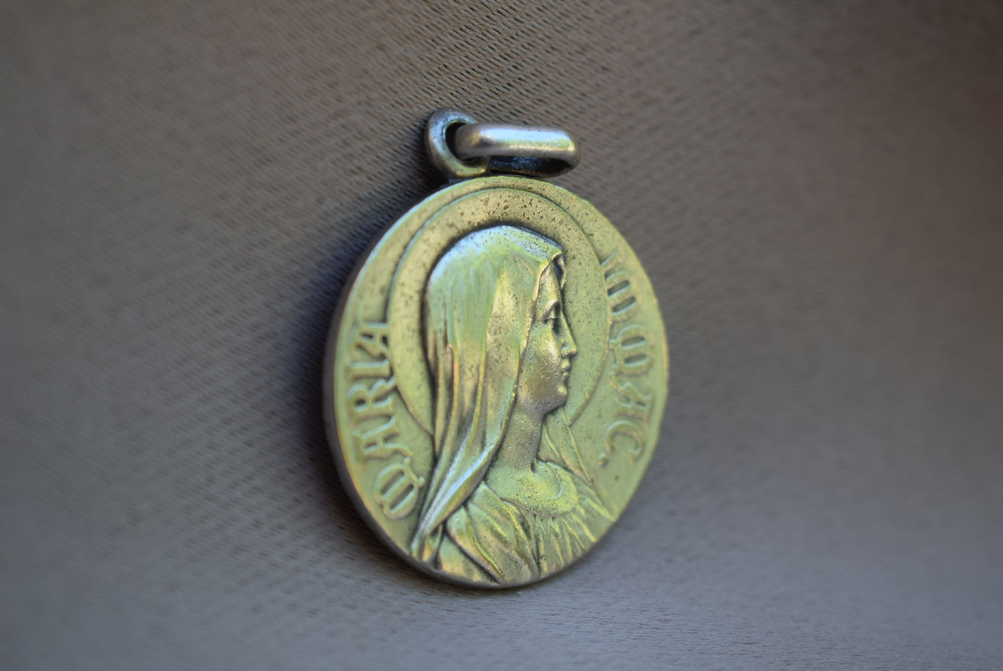 Lourdes Maria Medal - Charmantiques