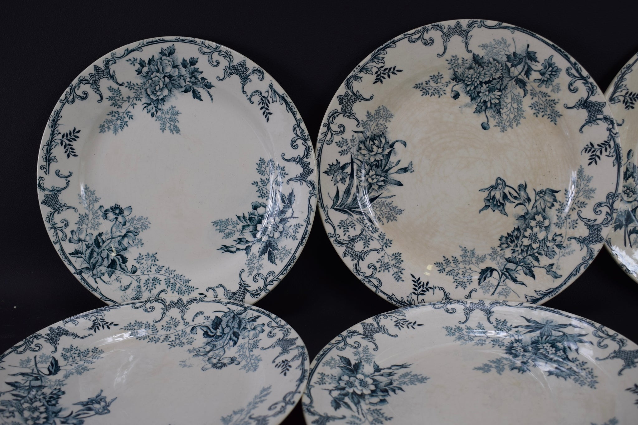 Grand Depot Bourgeois Set of 7 Plates