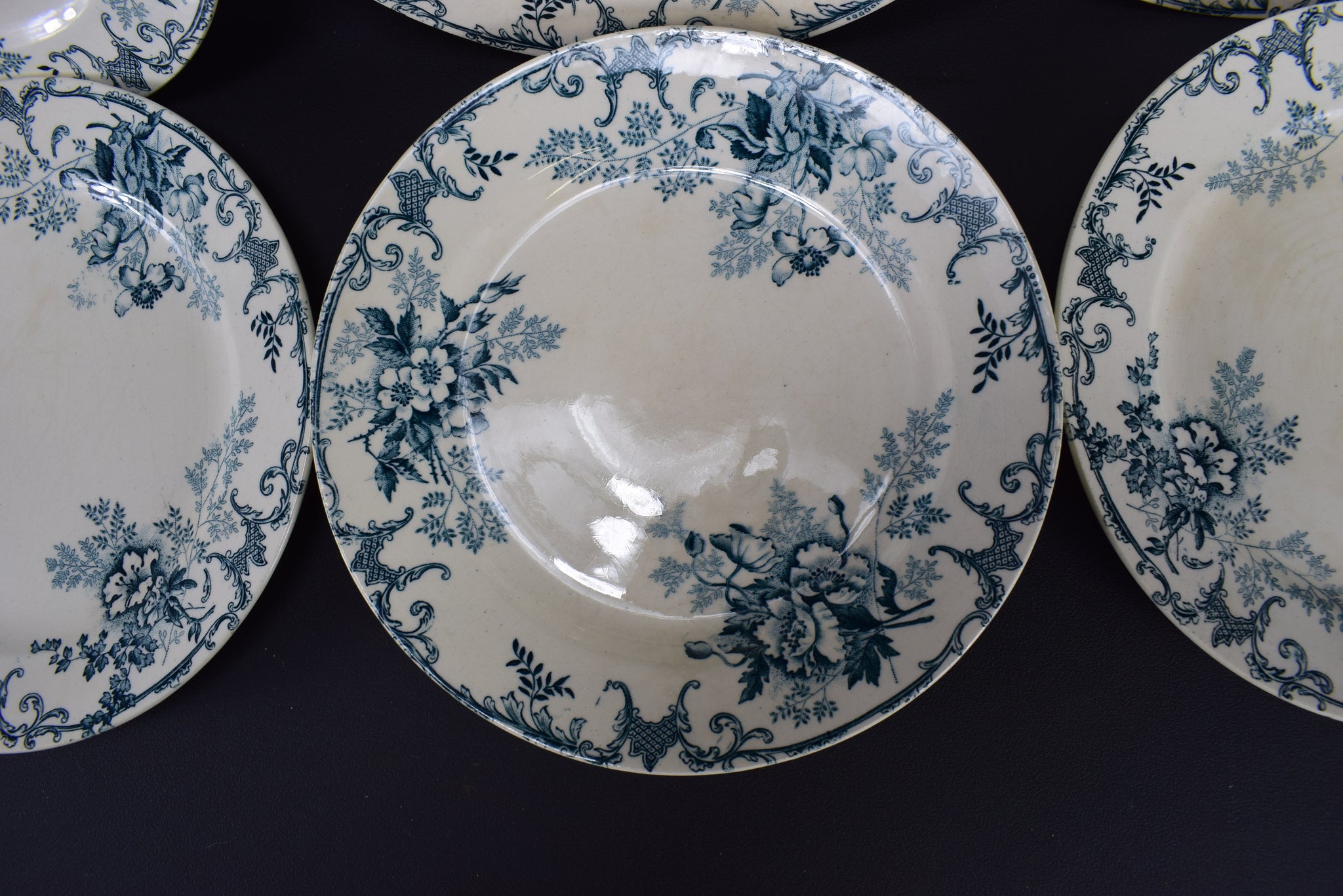 Grand Depot Bourgeois Set of 7 Plates