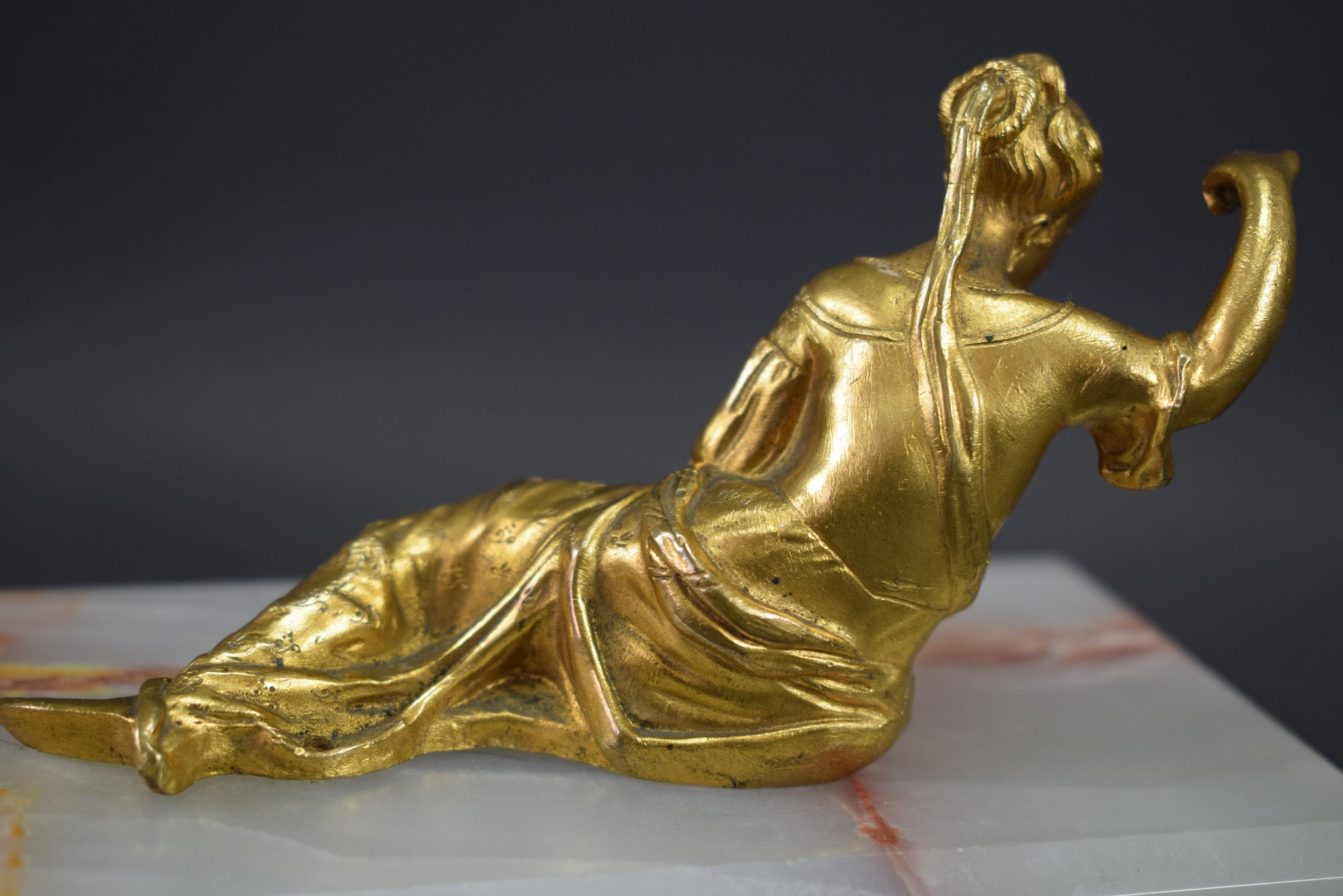 Paperweight Gallant Woman