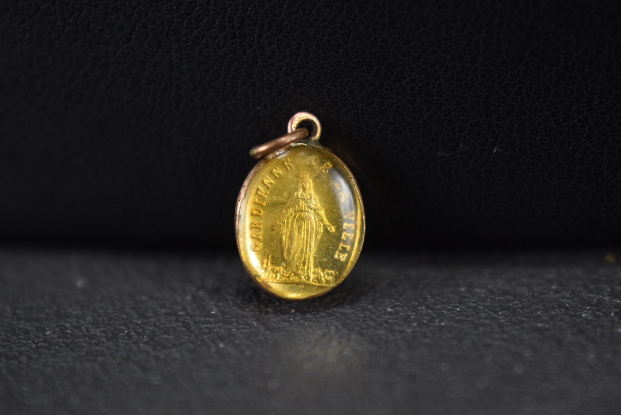Mary City Keeper Medal - Charmantiques