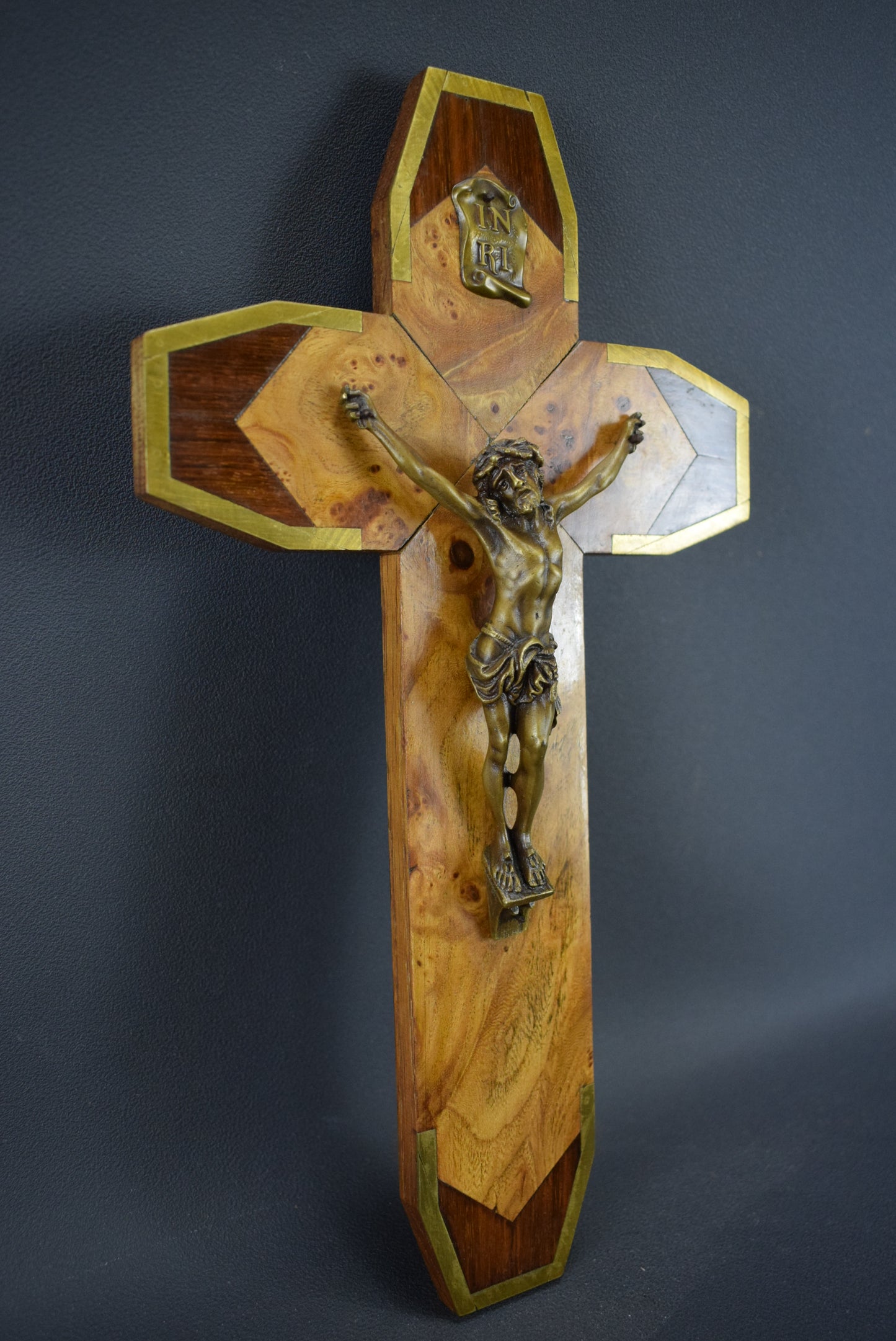 Crucifix Art Déco