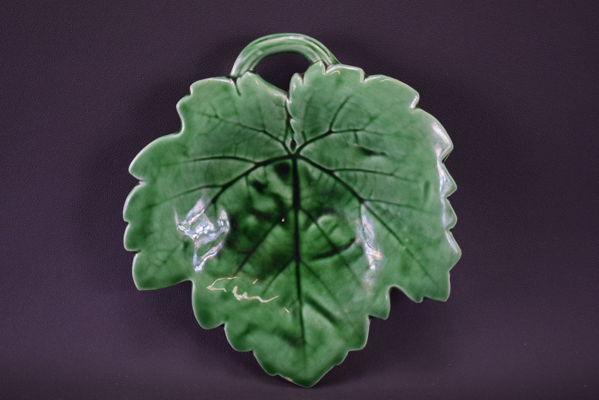 Sarreguemines Leaf Dish - Charmantiques