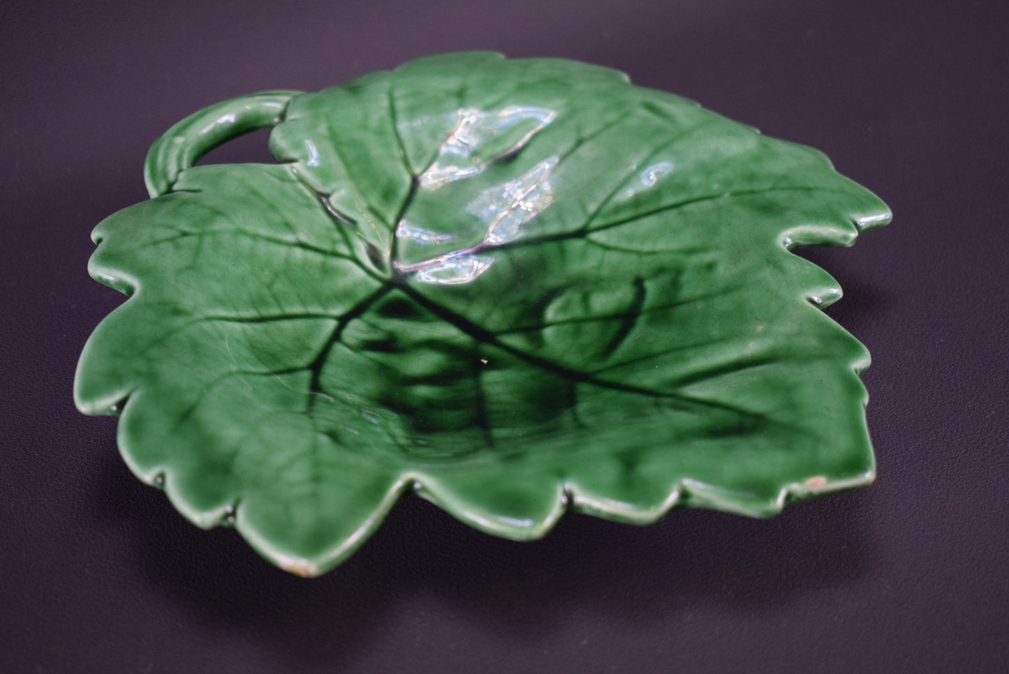 Sarreguemines Leaf Dish - Charmantiques