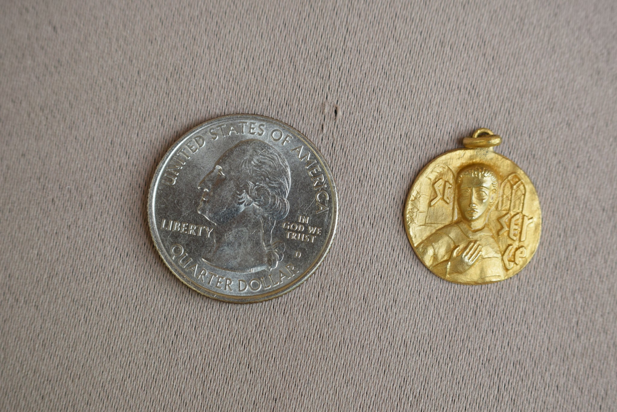 St Serge Medal - Charmantiques