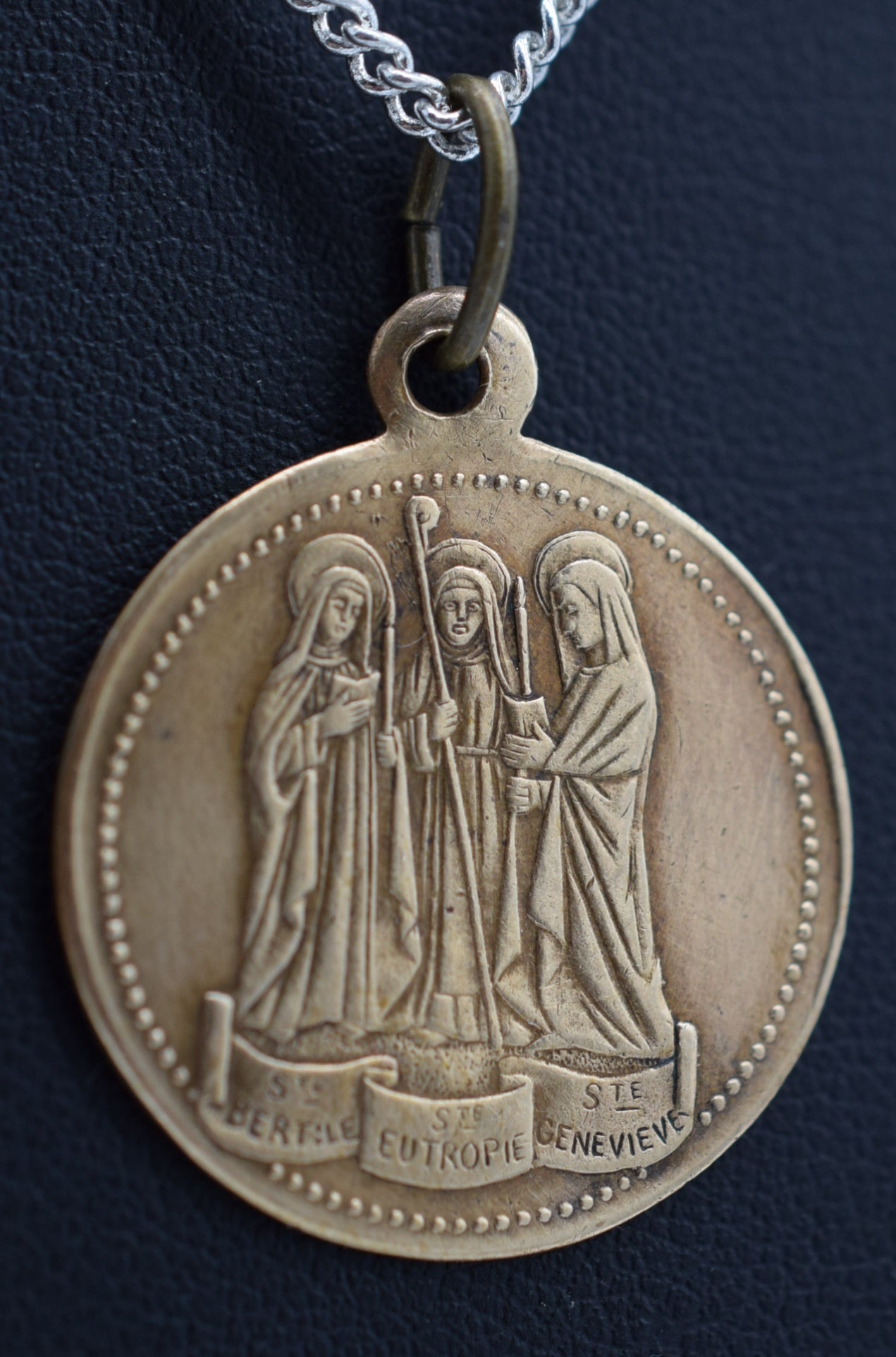 Médaille des Saints Guérisseurs