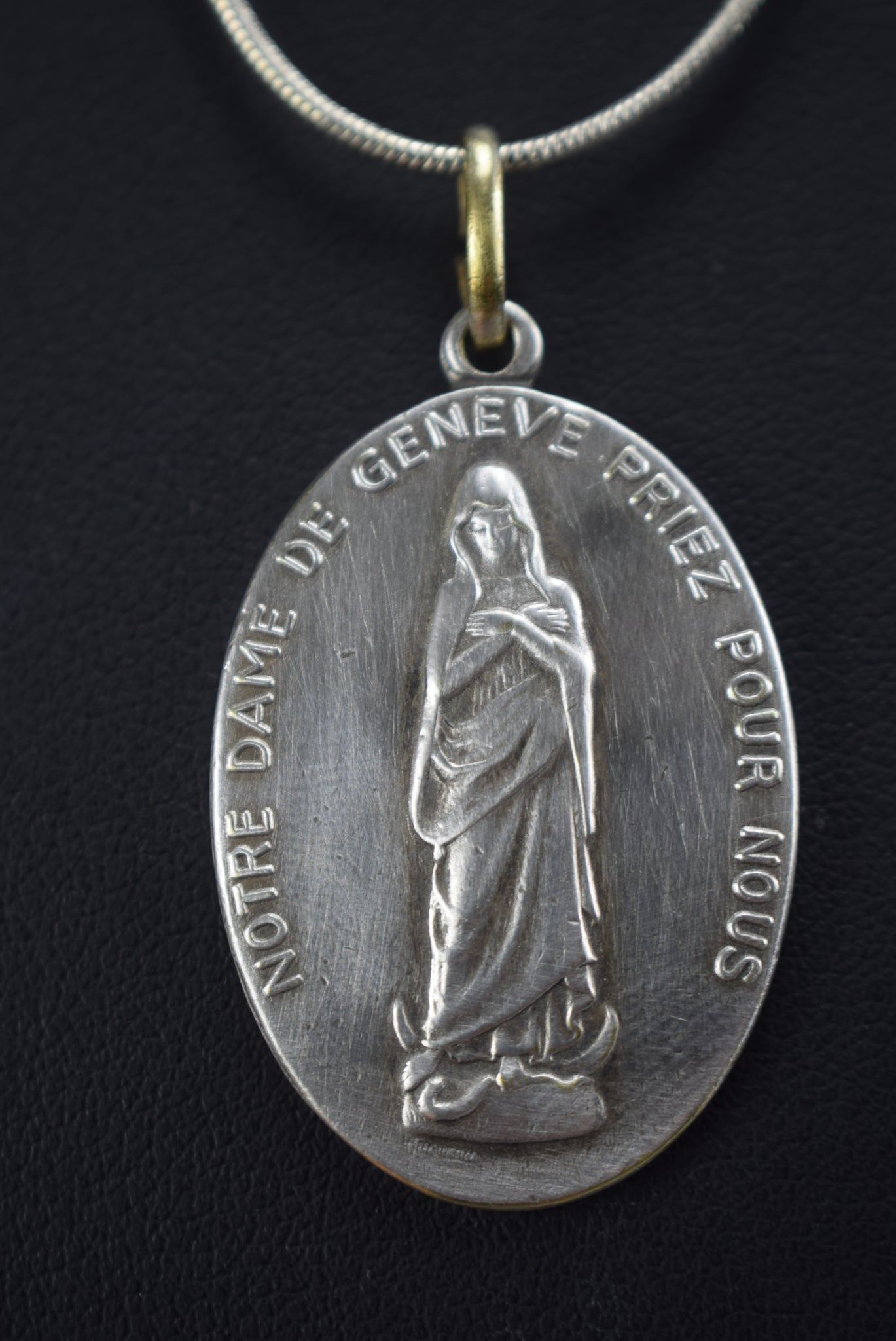Notre Dame de Geneve Medal - Charmantiques