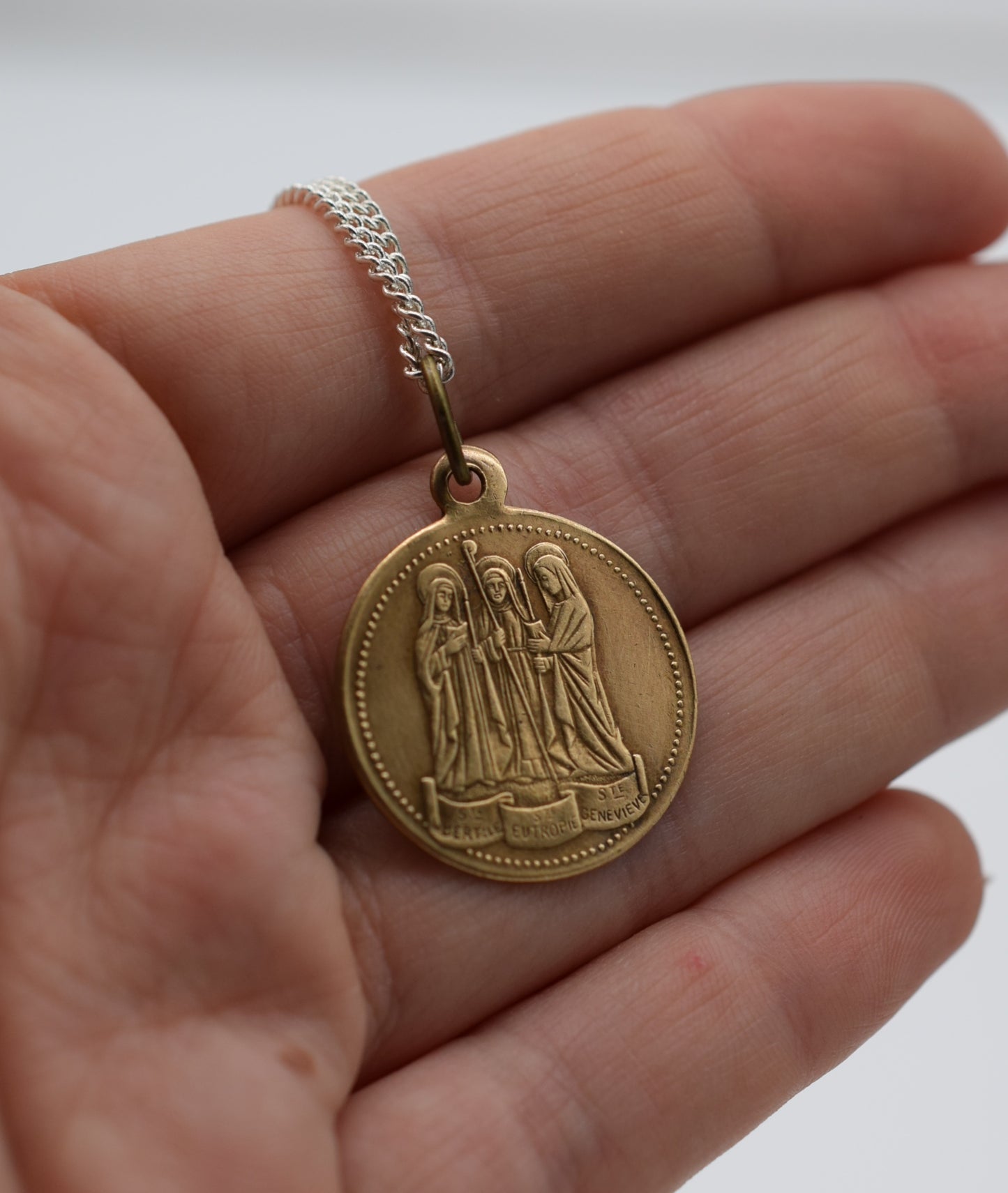 Médaille des Saints Guérisseurs