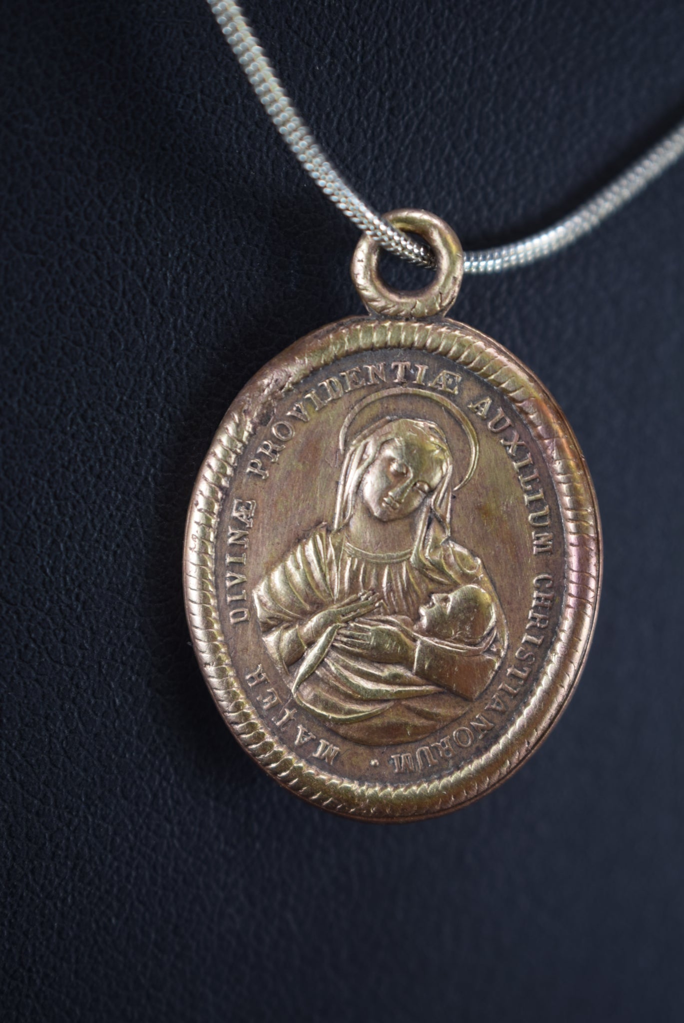 St Joseph & Our Lady of Divine Providence Medal - Charmantiques