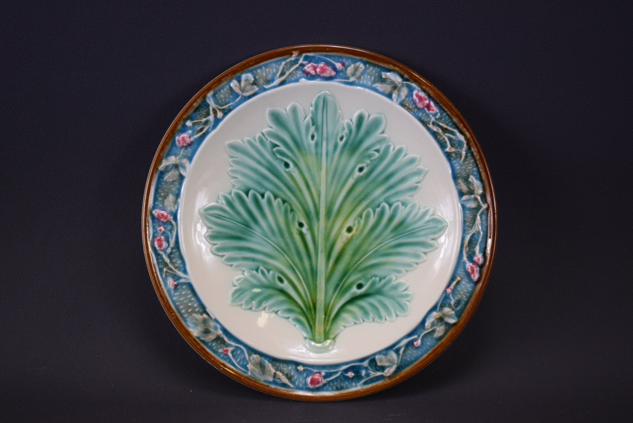 Longchamp Majolica Leaf Plate - Charmantiques