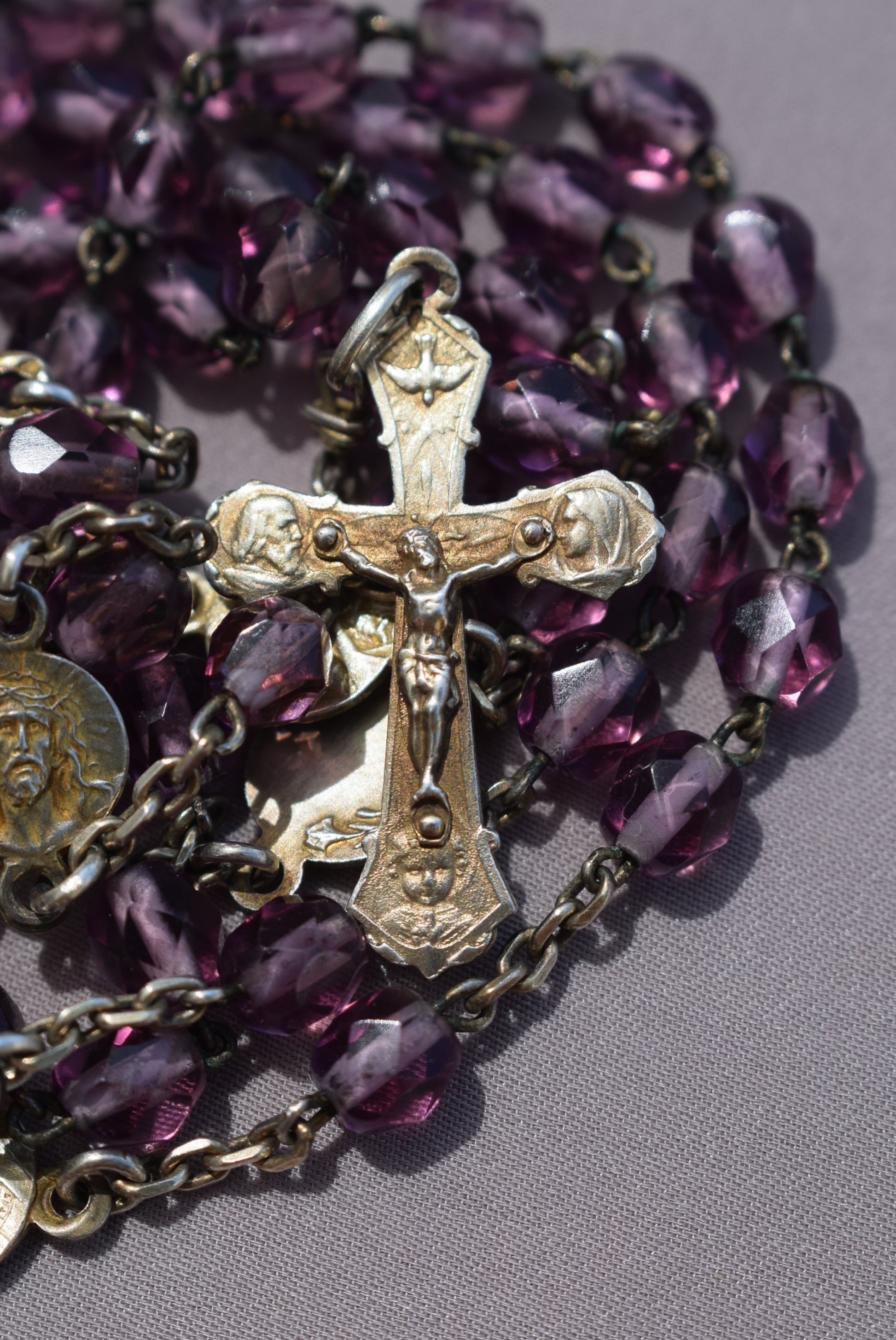 Art Nouveau Purple Rosary - Charmantiques