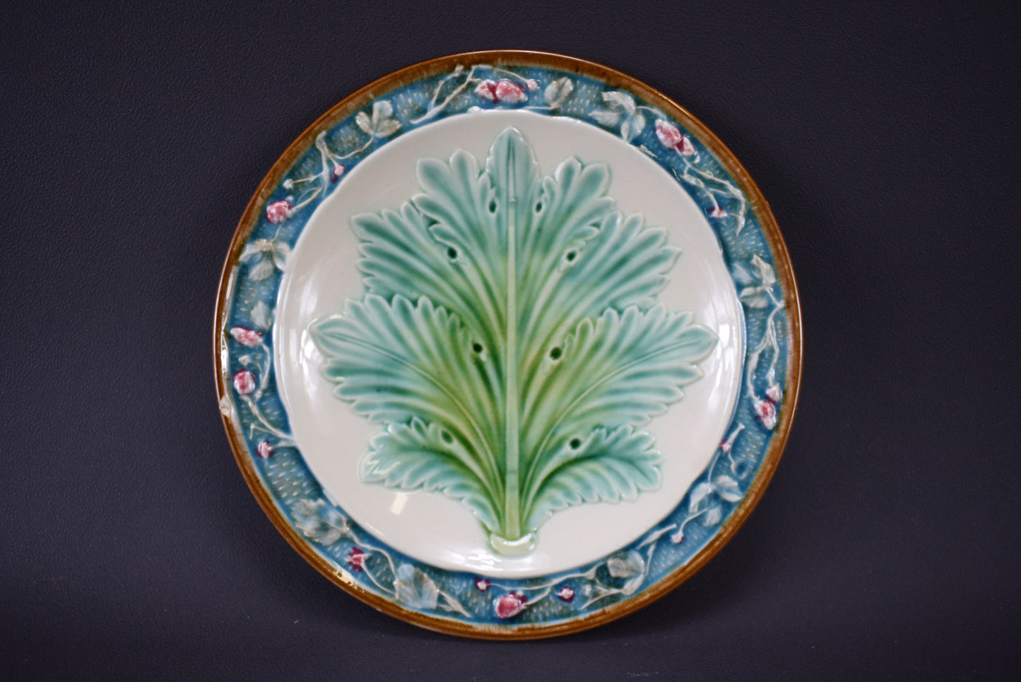 Longchamp Majolica Leaf Plate - Charmantiques