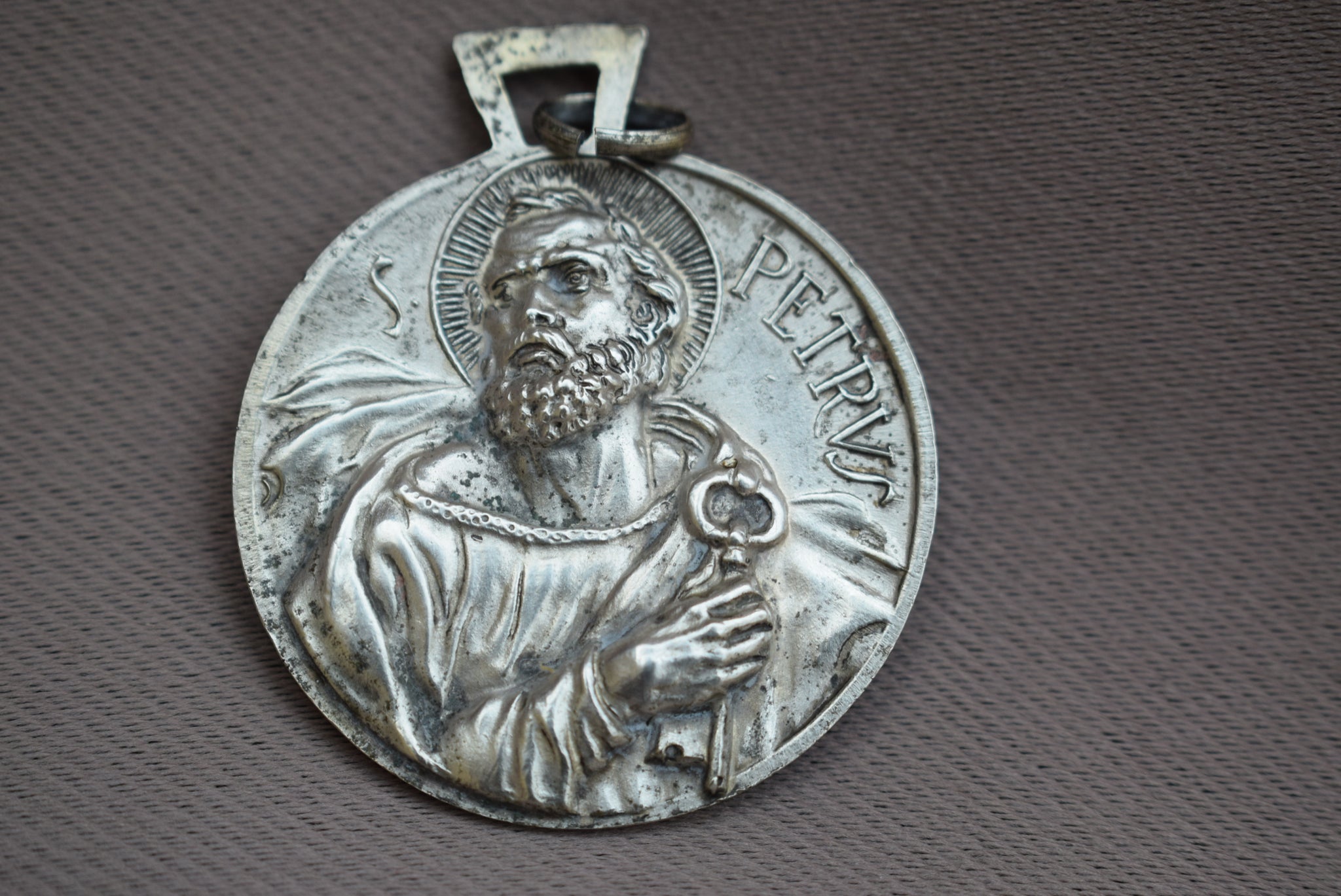 St Peter Medal - Charmantiques