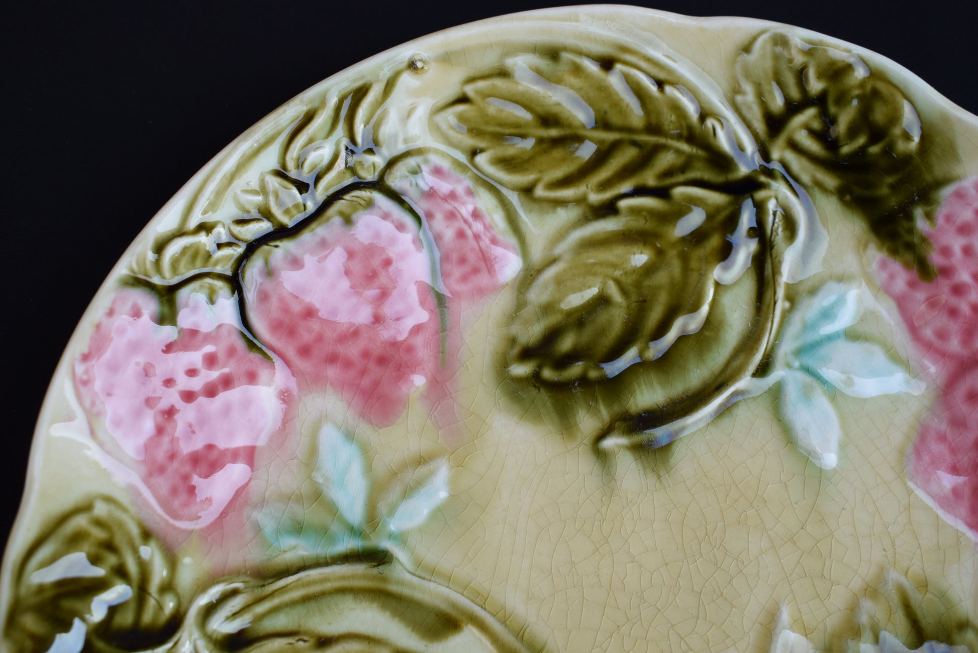 Strawberry Majolica Plate - Charmantiques