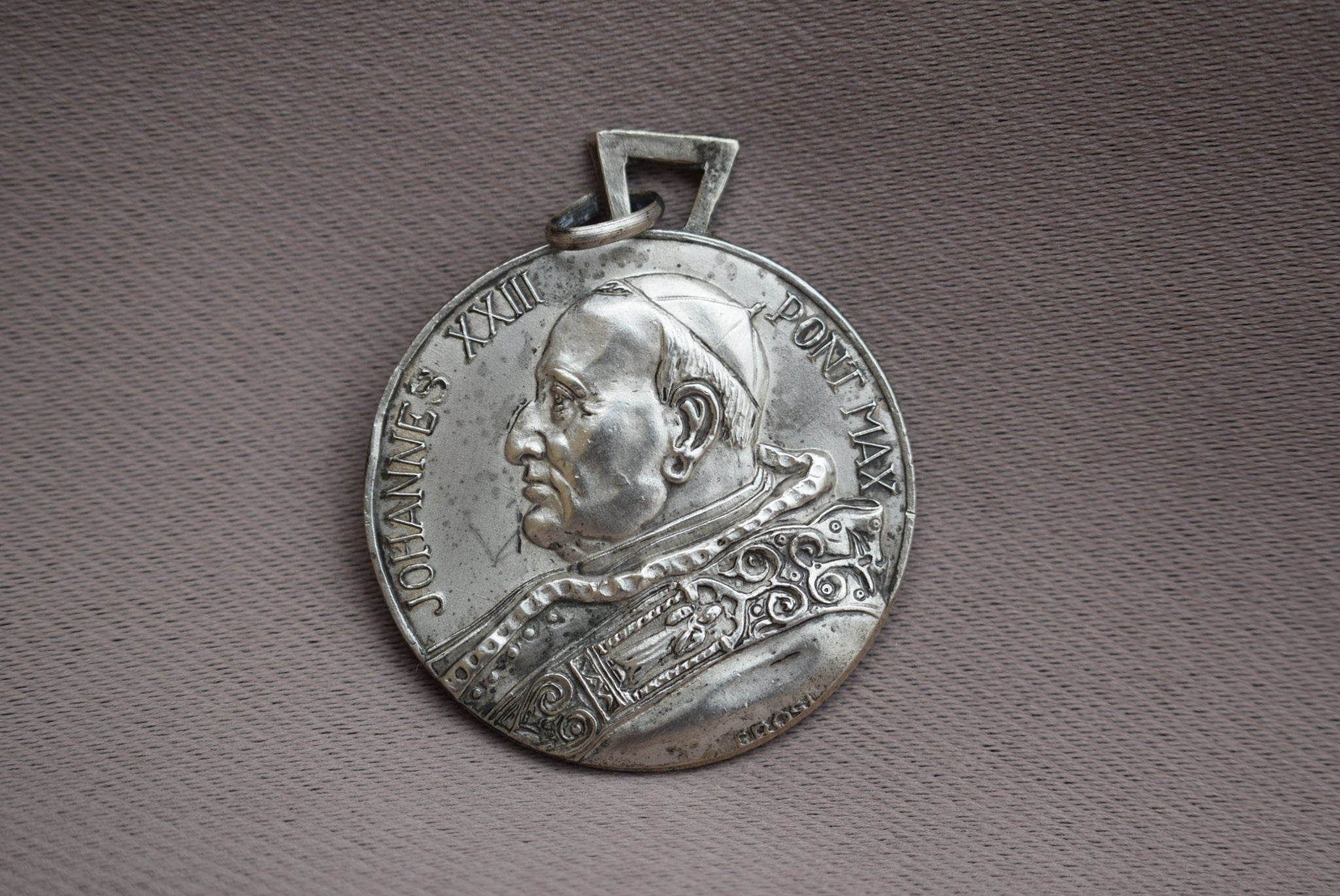 St Peter Medal - Charmantiques