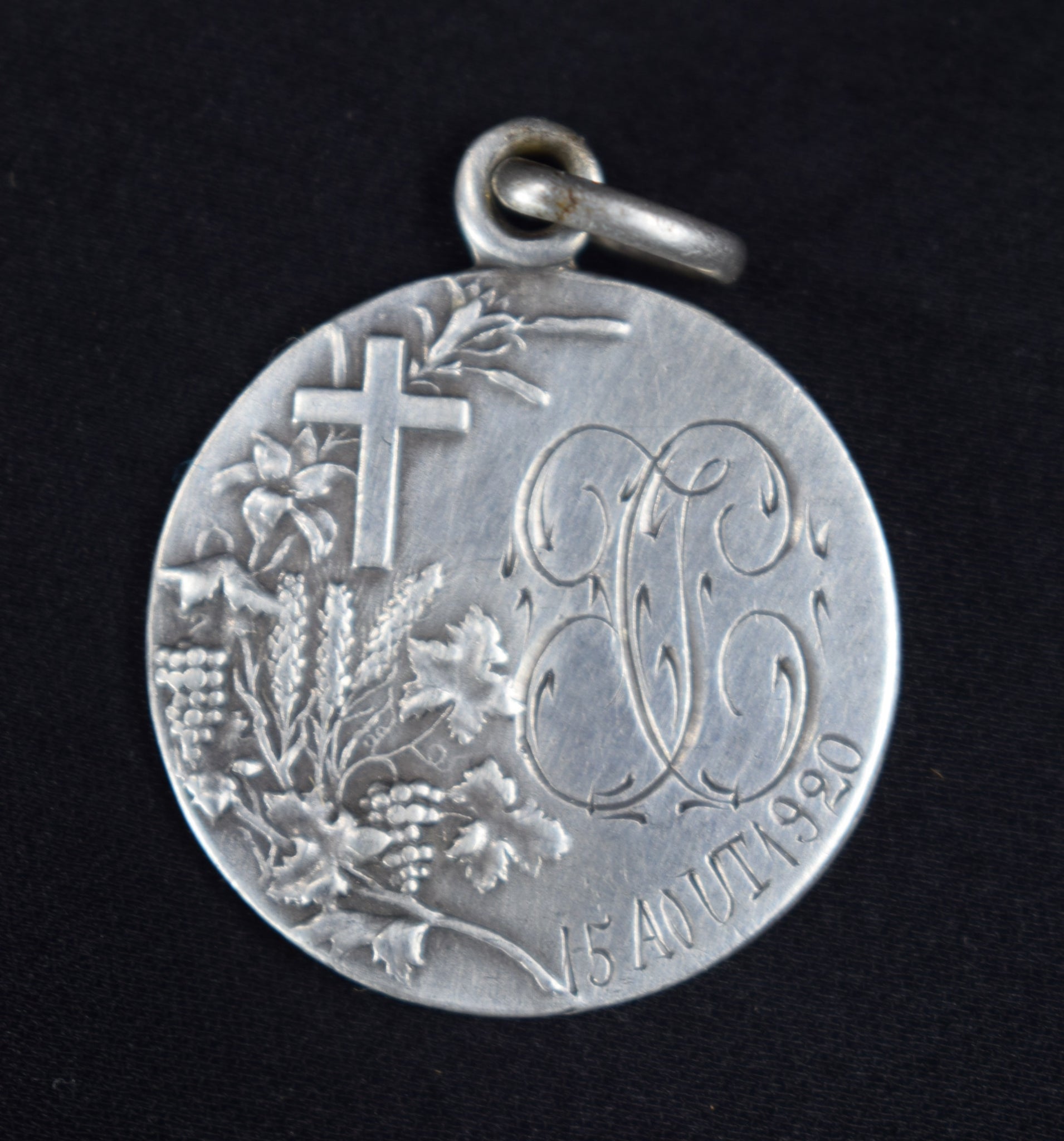 1920 Holy Communion Medal - Charmantiques