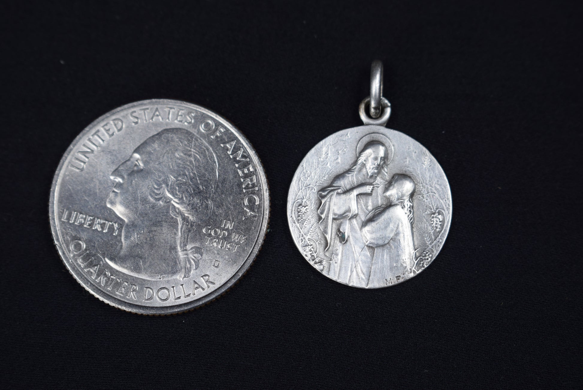 1920 Holy Communion Medal - Charmantiques