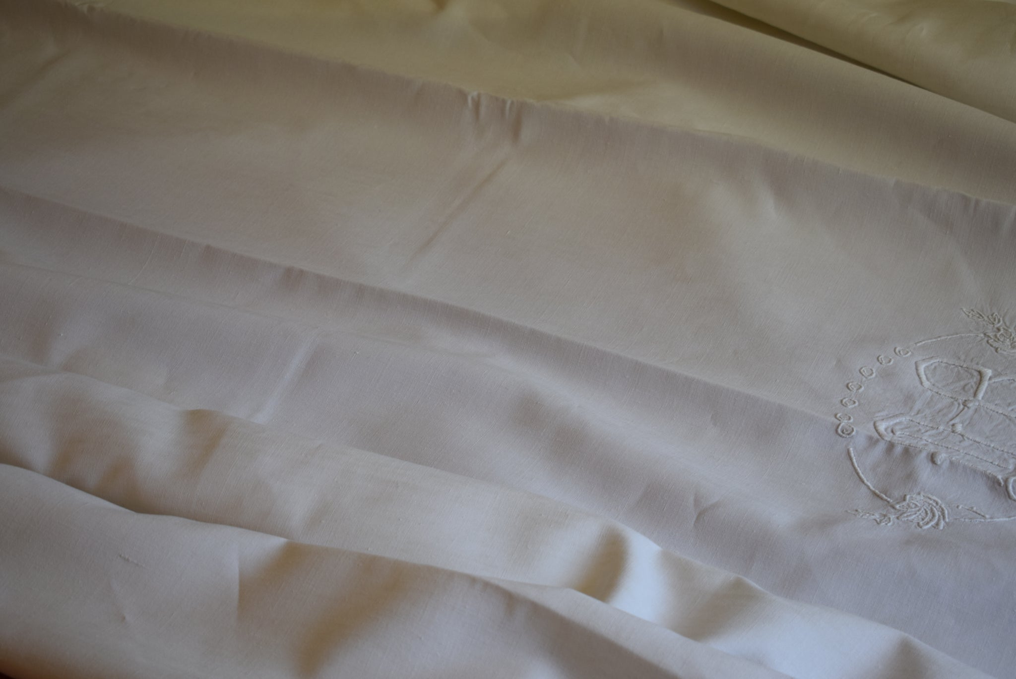 MB Monogram Sheet - Charmantiques