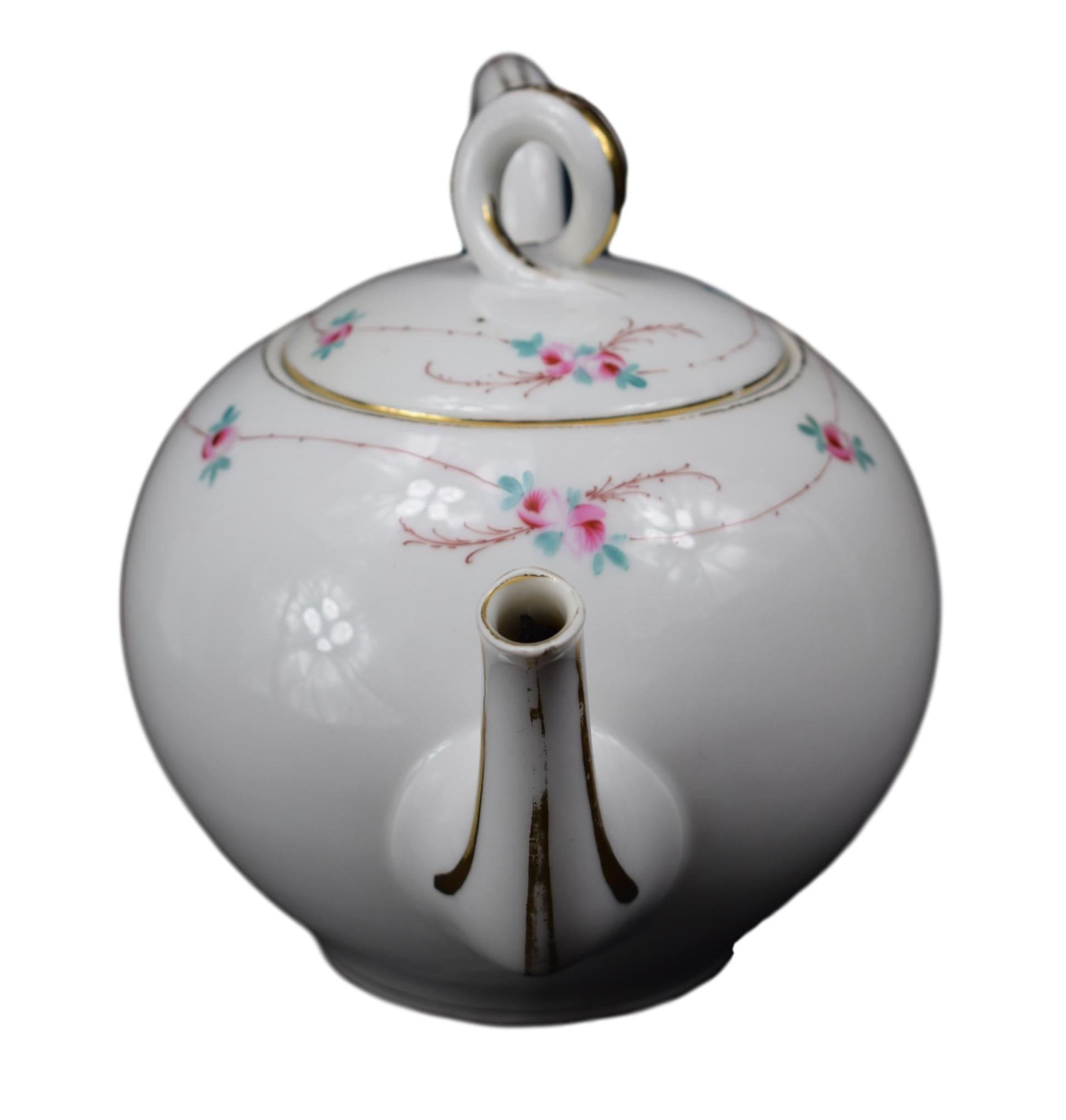 19th.C Paris Porcelain Tea Pot - Charmantiques