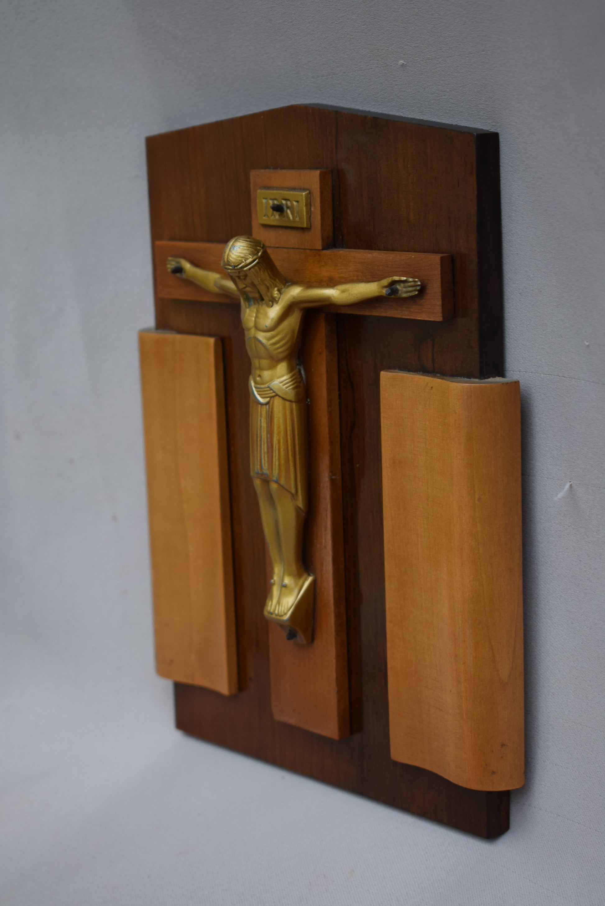 Modernist Wall Cross - Charmantiques