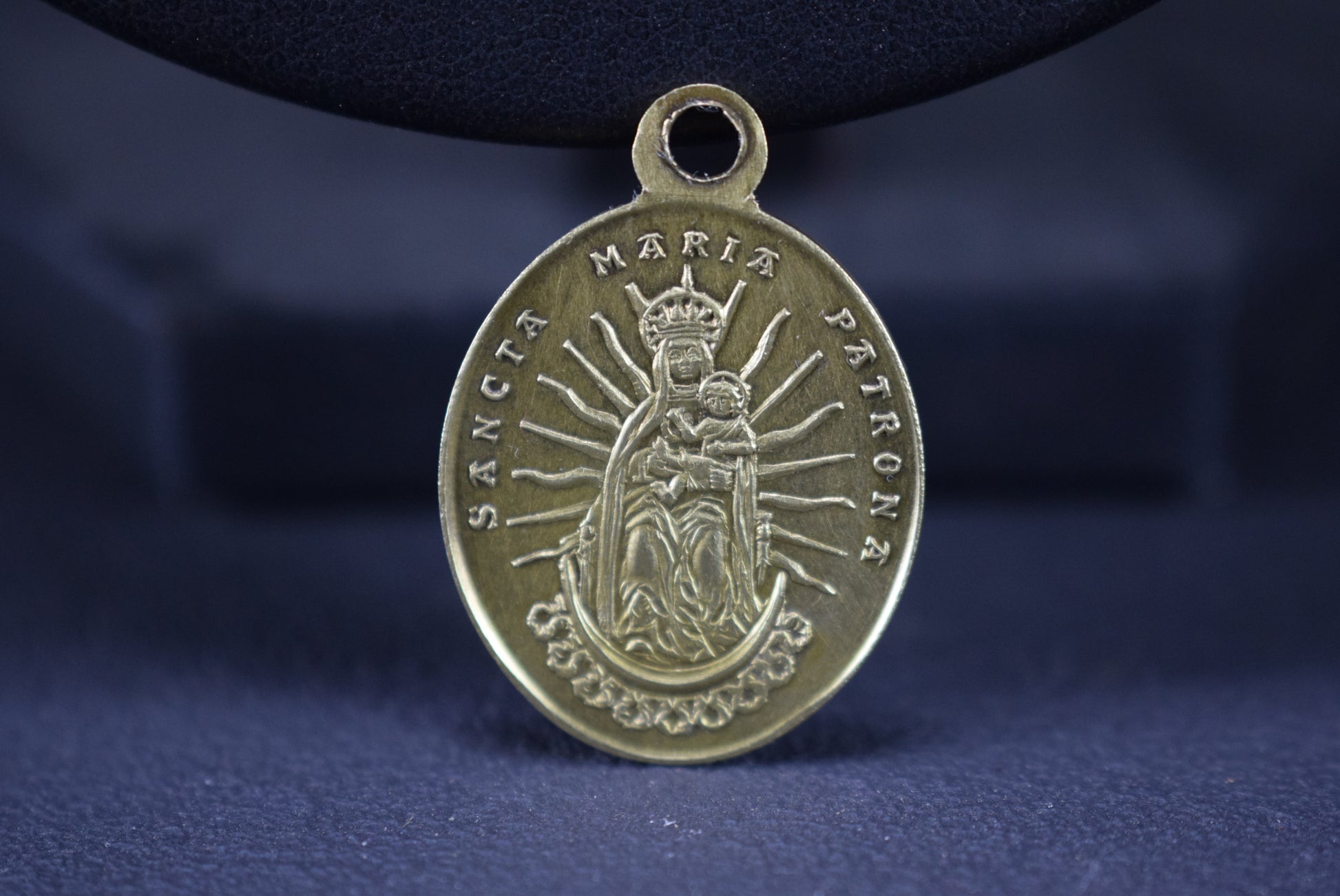 Saint Lamberte Medal - Charmantiques