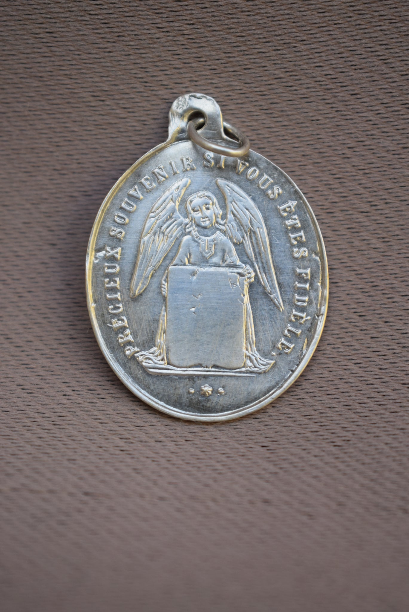 Angel Medal - Charmantiques