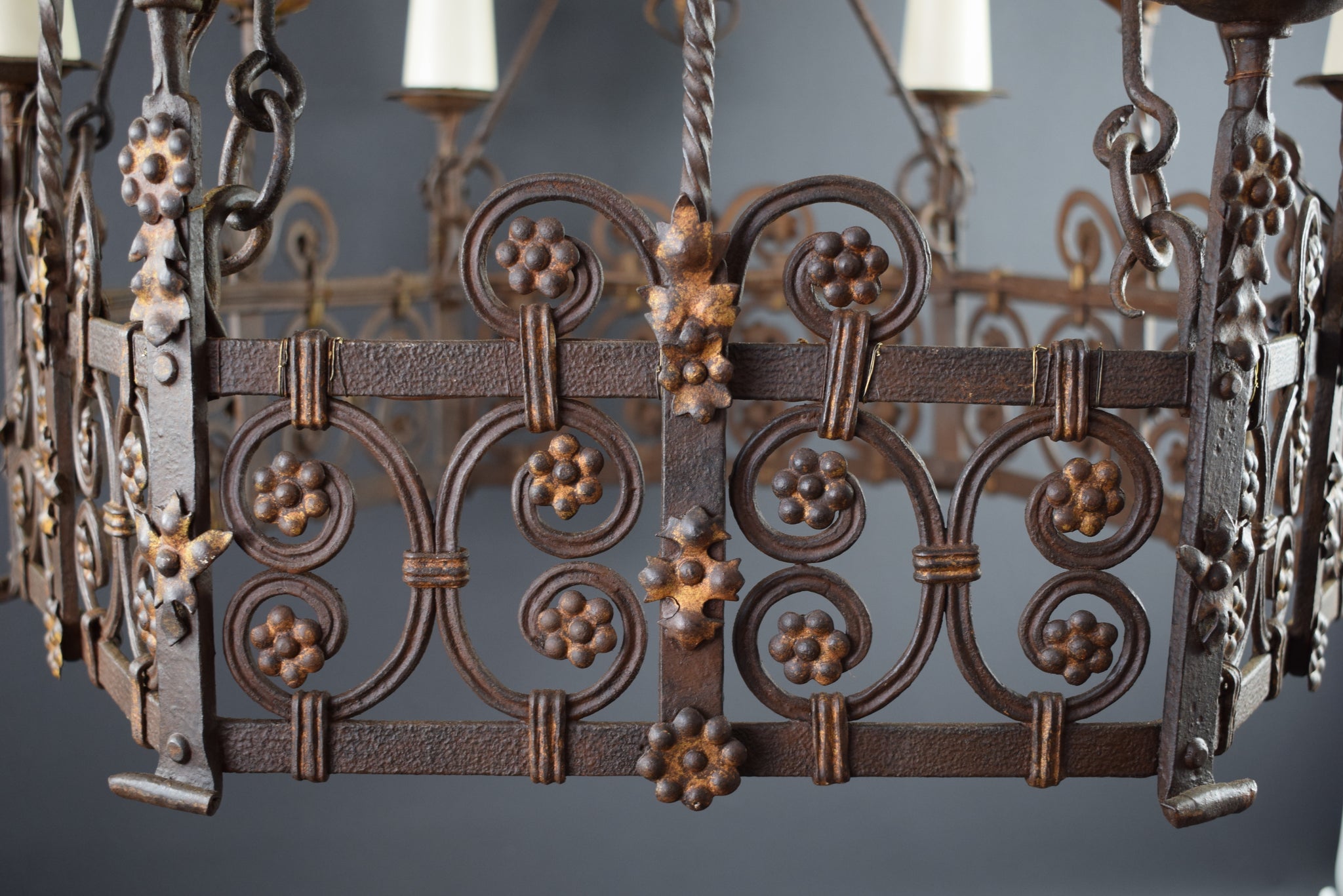 Large chandelier High Period Wrought iron