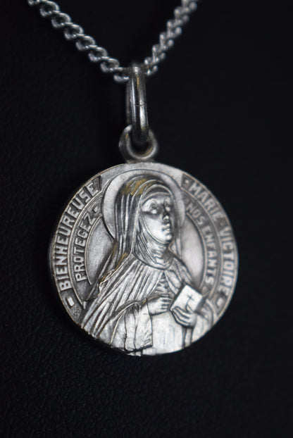 Blessed Marie Victoire Medal Child Protection Pendant - Charmantiques