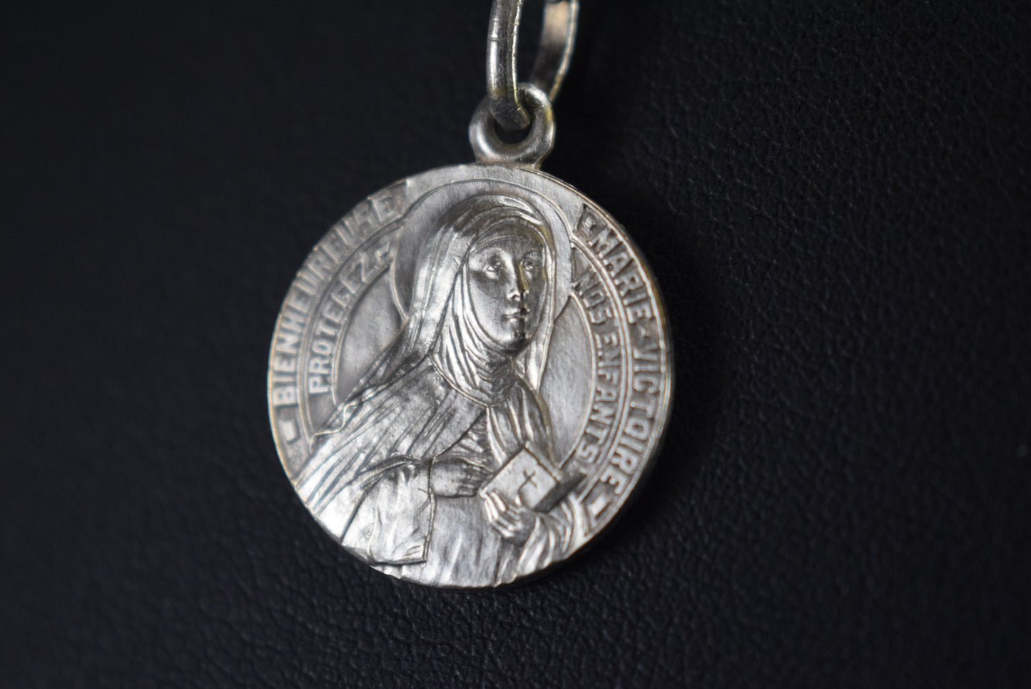 Blessed Marie Victoire Medal Child Protection Pendant - Charmantiques