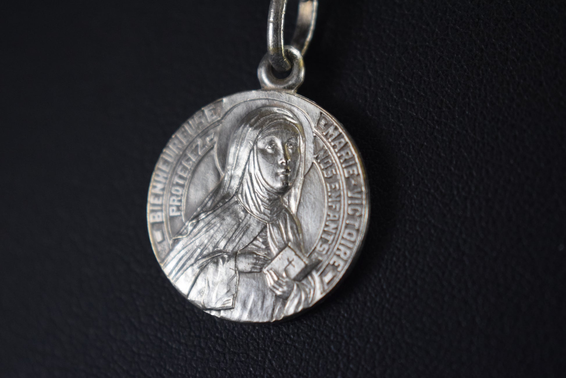 Blessed Marie Victoire Medal Child Protection Pendant - Charmantiques