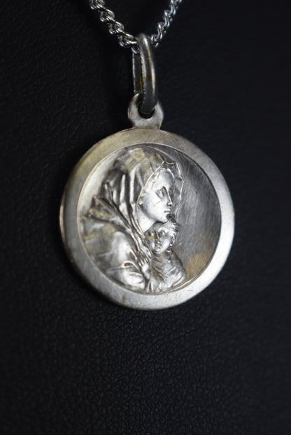 Blessed Marie Victoire Medal Child Protection Pendant - Charmantiques