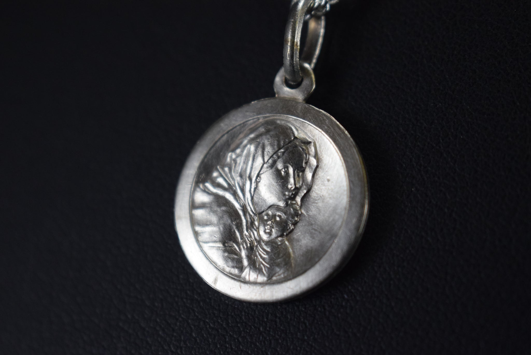 Blessed Marie Victoire Medal Child Protection Pendant - Charmantiques