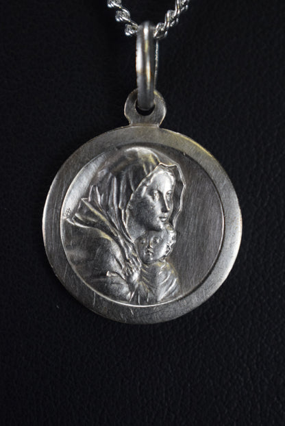 Blessed Marie Victoire Medal Child Protection Pendant - Charmantiques