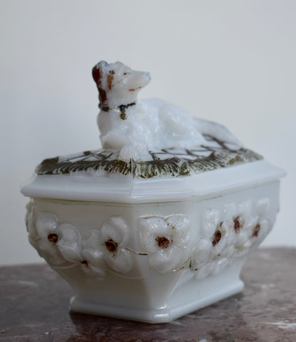 Vallerysthal Opaline Hunting Dog Jewelry Box Milk Glass Candy Box
