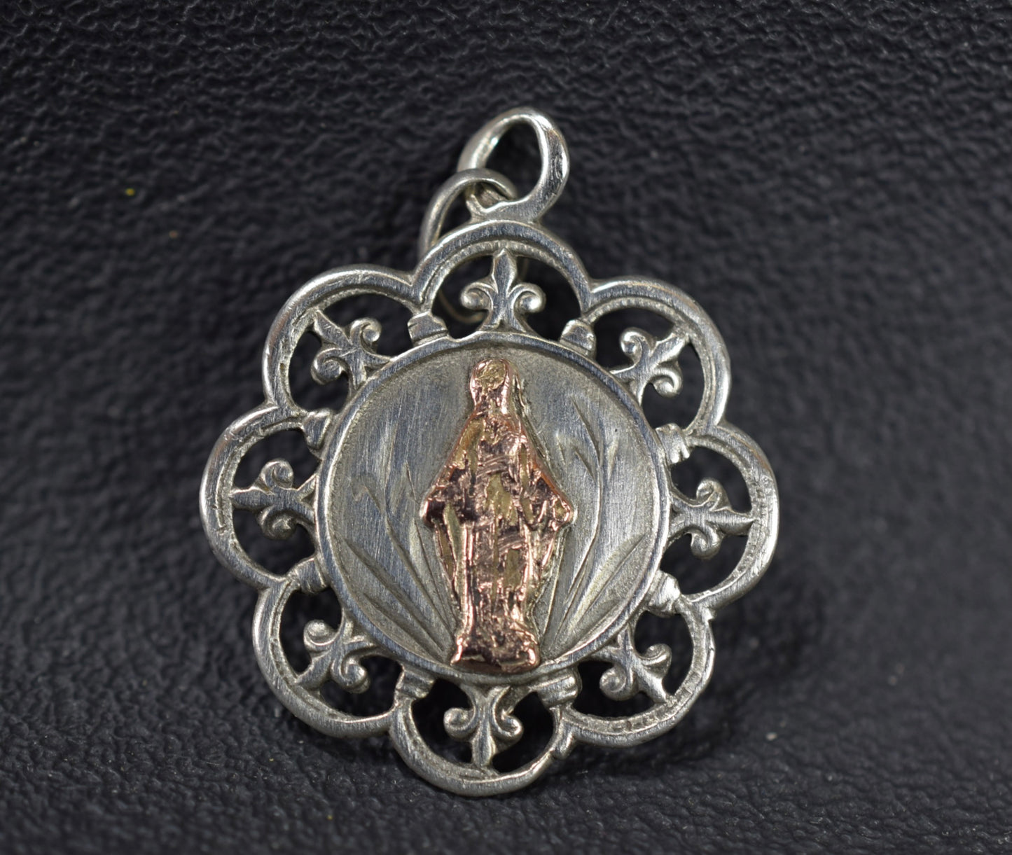 Mary Openwork Medal Lys