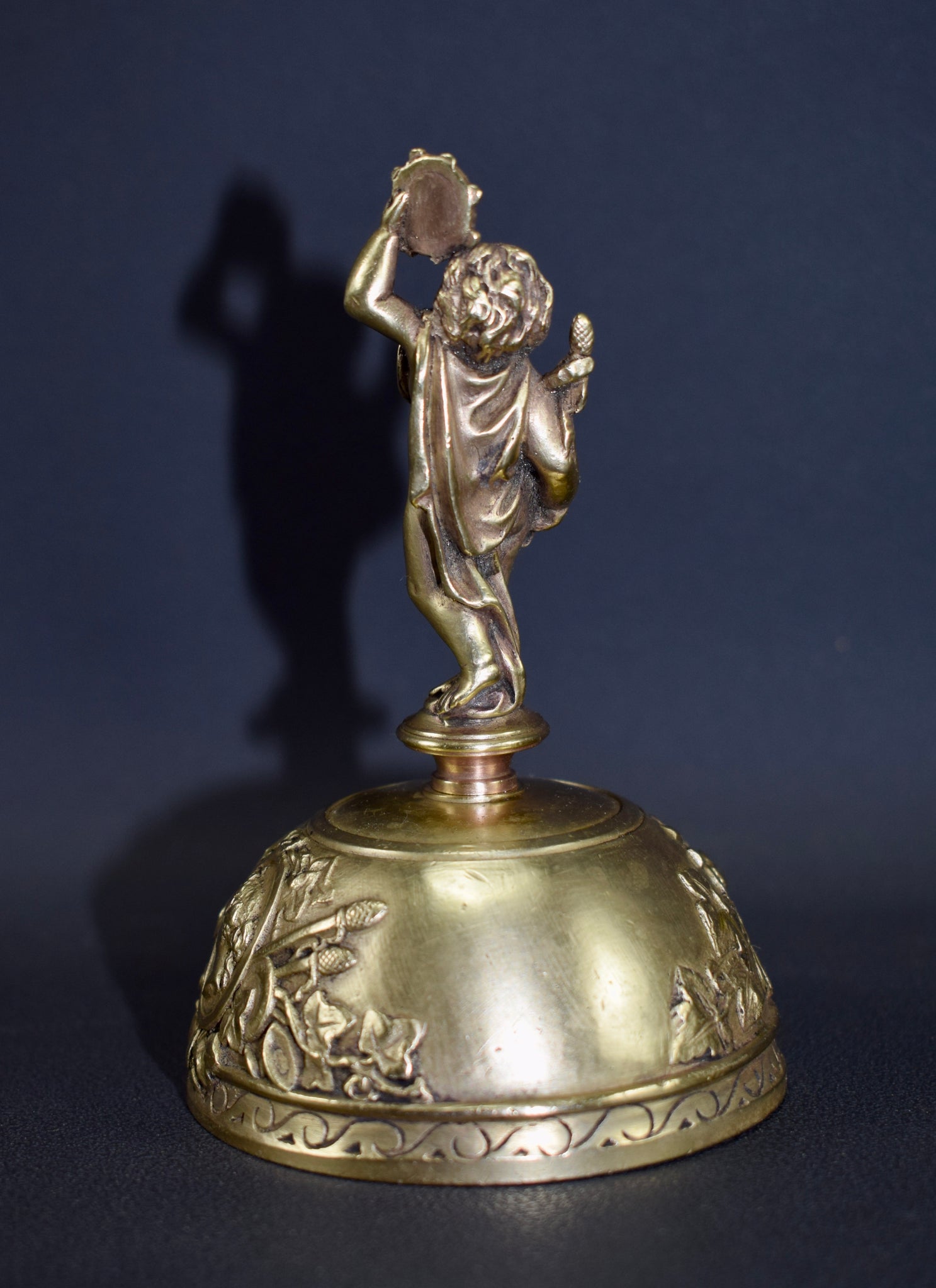 Bronze table bell Cherubin Musician 19th