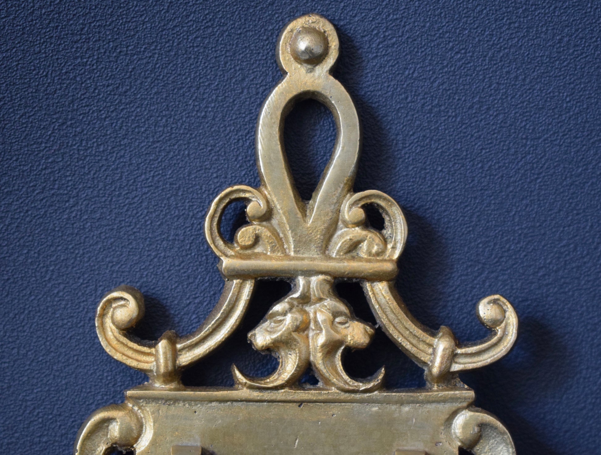 Wall Mountable Vesta - Charmantiques